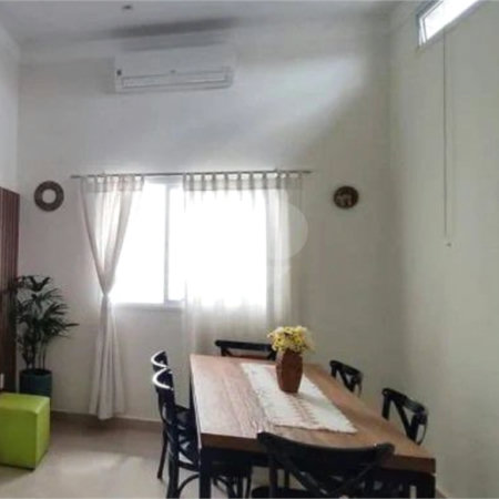 Casa à venda com 3 quartos, sendo 1 suíte, no condomínio Vilagio Vista Real, Paulínia - SP