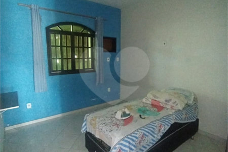 Casa à venda com 2 quartos, sendo 1 suíte, no condomínio River Plate, Rio de Janeiro - RJ