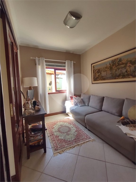 Casa à venda com 3 quartos, sendo 1 suíte, em Jardim Panorama, Valinhos, SP