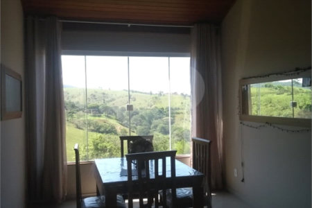 Casa à venda com 3 quartos, sendo 2 suítes,  no condomínio Vale do Sol, Bom Jesus dos Perdões - SP