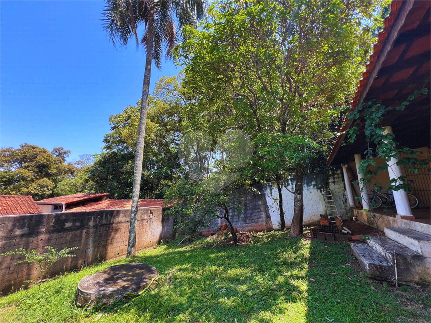 Chácara à venda com 3 quartos, sendo 1 suíte, em Chácara Companheiros, Jundiaí, SP