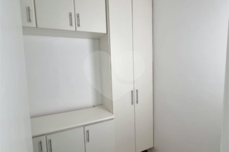Apartamento à venda ou para alugar com 3 quartos, sendo 1 suíte,  em Santa Teresinha, São Paulo, SP
