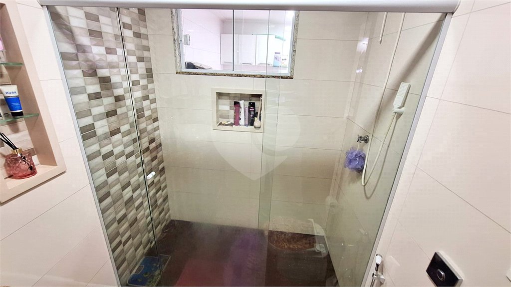 Casa à venda com 3 quartos, sendo 2 suítes, no condomínio Residencial West Green, Rio de Janeiro - RJ