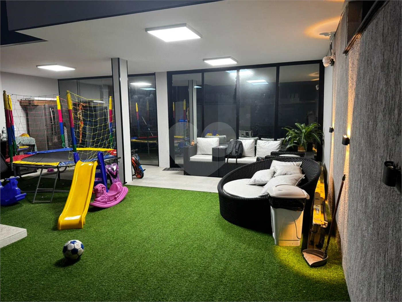 Casa à venda com 4 quartos, sendo 3 suítes, em Campo Grande, Rio de Janeiro, RJ