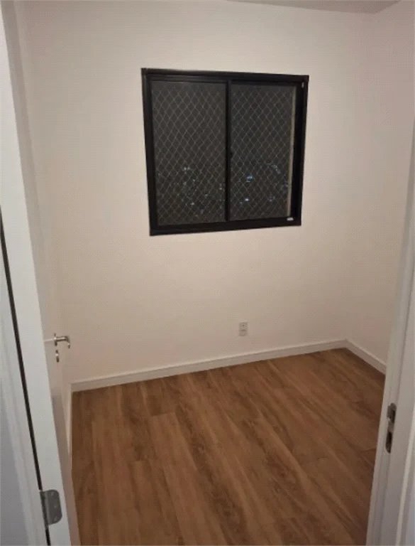 Apartamento à venda com 2 quartos em Parque Maria Helena, São Paulo, SP