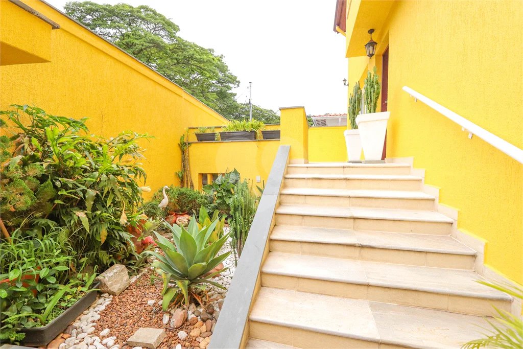 Casa à venda com 4 quartos, sendo 1 suíte, em Jardim Franca, São Paulo, SP