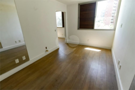 Apartamento à venda com 3 quartos, sendo 2 suítes, em Vila Andrade, São Paulo, SP
