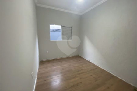 Casa à venda com 4 quartos, sendo 2 suítes,  em Jardim Santa Marta III, Salto, SP