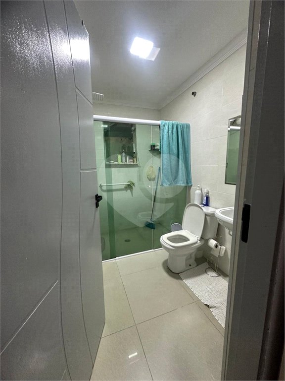 Sobrado à venda com 4 quartos em Jardim Luciana, Itaquaquecetuba, SP