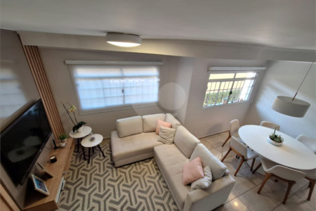 Casa à venda com 3 quartos, sendo 1 suíte, no condomínio Villaggio Tronchim, São Paulo - SP