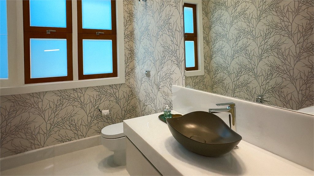 Casa à venda com 4 suítes no condomínio Halvétia Country Residencial, Indaiatuba - SP