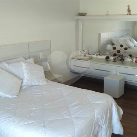 Casa à venda com 3 suítes no condomínio Damha III, São Carlos - SP