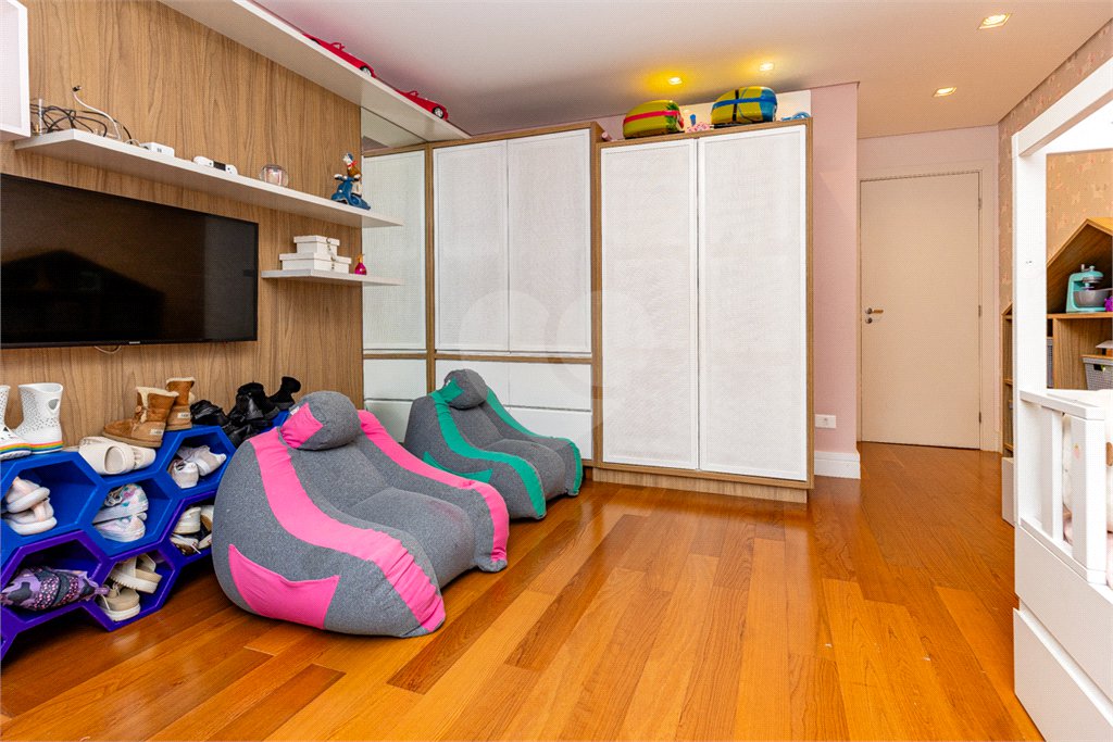 Casa à venda com 4 suítes no condomínio Roma, São Paulo - SP