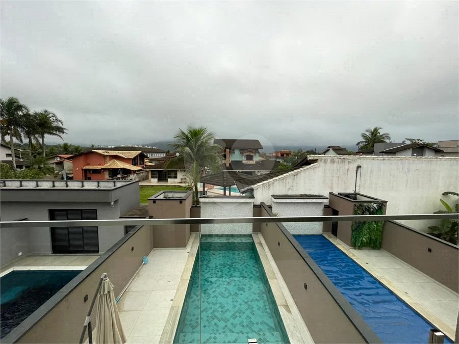 Casa à venda ou para alugar com 5 quartos, sendo 4 suítes,  em Morada da Praia, Bertioga, SP