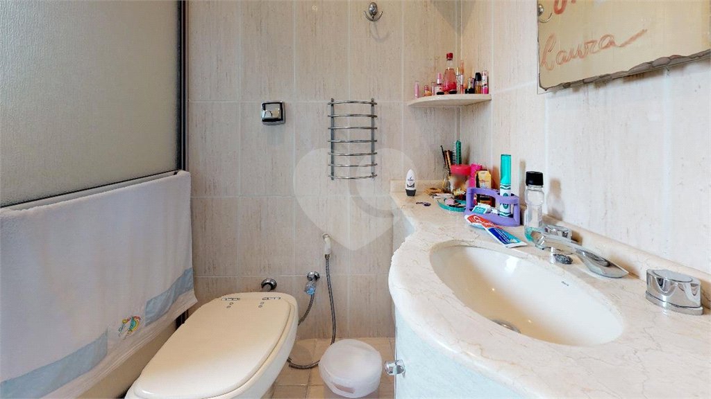 Apartamento à venda com 4 quartos, sendo 2 suítes, em Pinheiros, São Paulo, SP