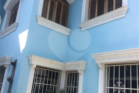 Casa à venda com 7 quartos, sendo 4 suítes, em Vila Monumento, São Paulo, SP