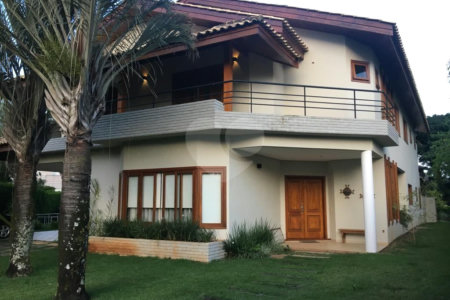 Casa à venda com 3 suítes no condomínio Lago Azul Residencial e Golfe, Araçoiaba da Serra - SP