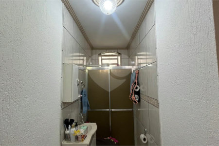 Casa à venda com 2 quartos, sendo 1 suíte, no Centro, Sarapuí, SP
