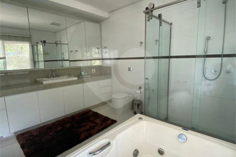 Casa à venda com 3 suítes no condomínio Parque Itatiaia, Mairiporã - SP