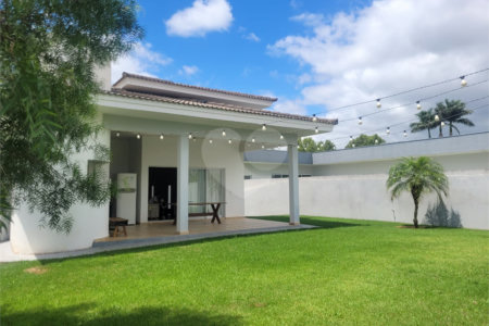 Casa à venda com 3 suítes no condomínio Village Saint Charbel, Araçoiaba da Serra - SP