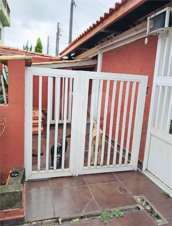 Sobrado à venda com 3 quartos, sendo 1 suíte, em Jardim Casa Branca, Suzano, SP