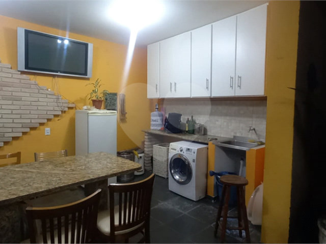 Sobrado à venda com 4 quartos em Horto Florestal, São Paulo, SP