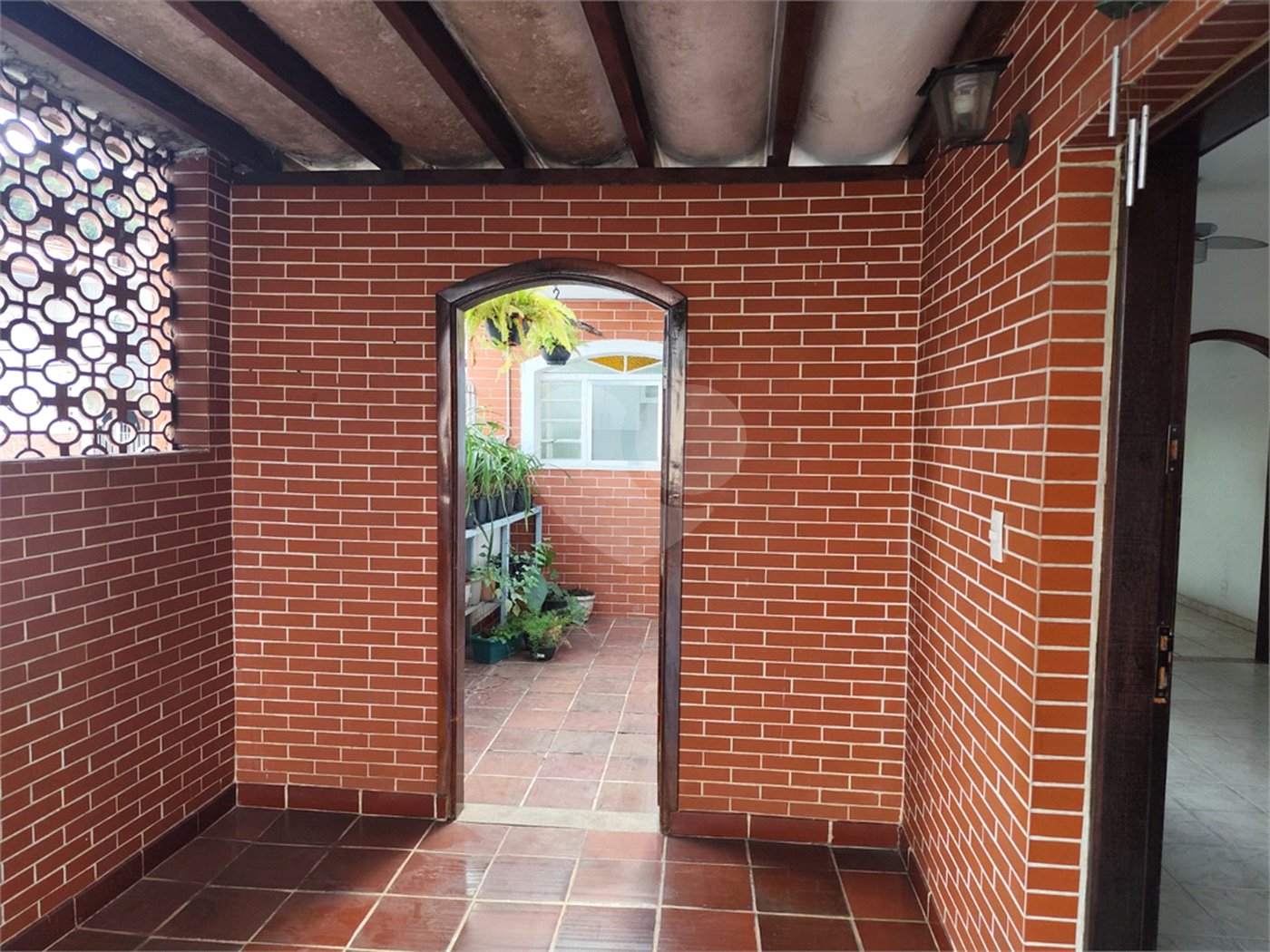 Sobrado à venda com 2 quartos em Vila Nivi, São Paulo, SP