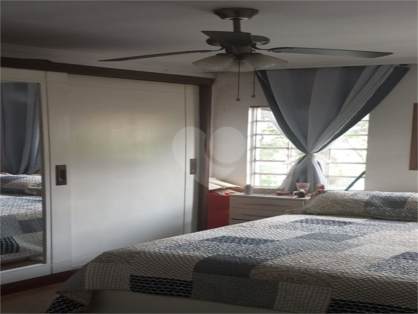 Casa à venda com 3 quartos, sendo 1 suíte,  em Lapa de Baixo, São Paulo, SP