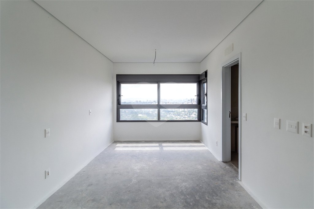 Apartamento à venda ou para alugar com 4 quartos, sendo 3 suítes, em Jardim Morumbi, São Paulo, SP