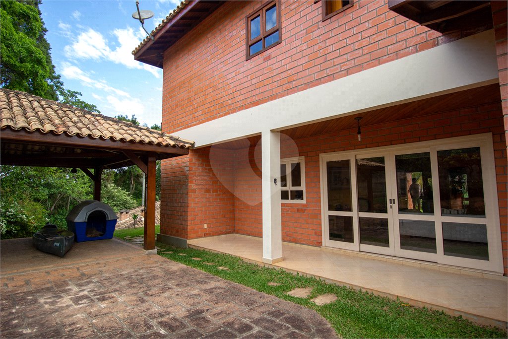 Chácara à venda com 4 quartos, sendo 2 suítes, em Jardim Oriental, Mairinque, SP