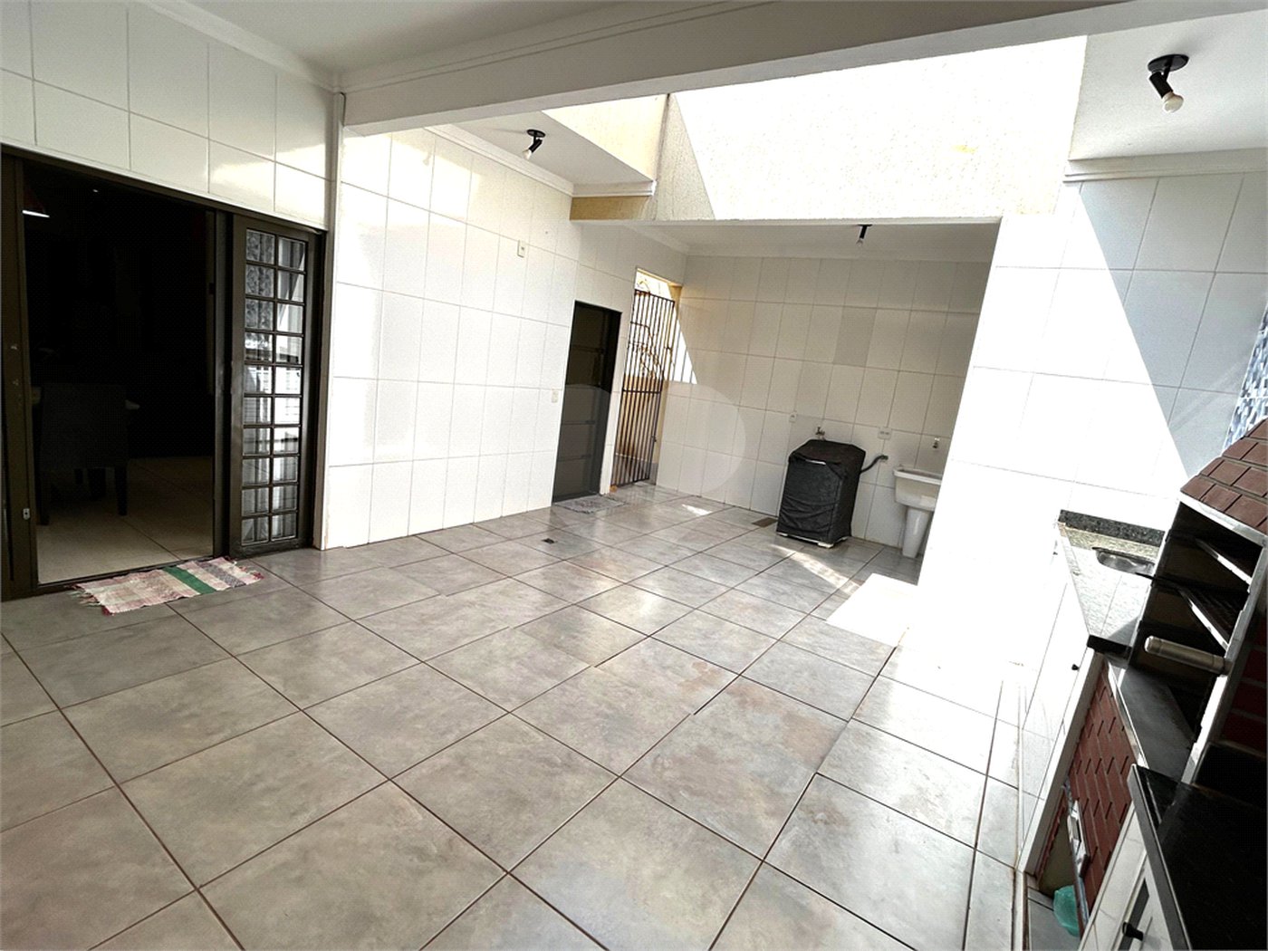 Casa à venda com 2 quartos, sendo 1 suíte, em Parque dos Flamboyans, Ribeirão Preto, SP