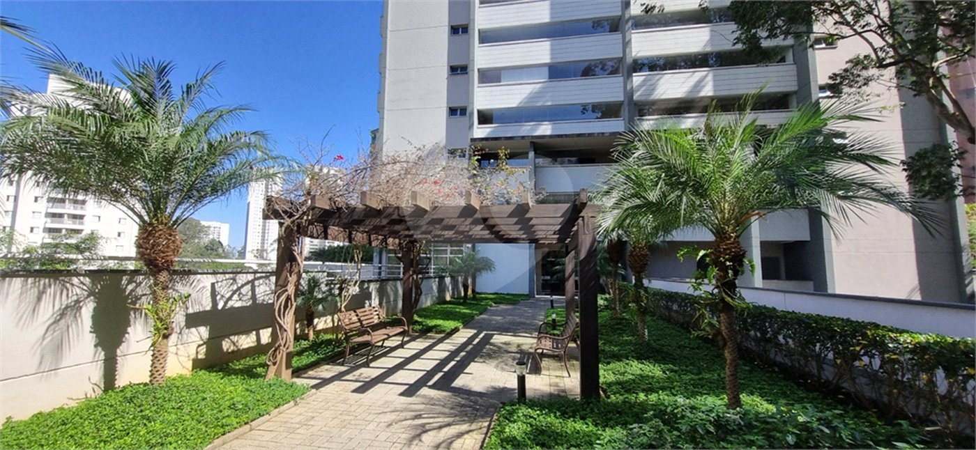 Apartamento à venda com 3 suítes em Jardim Londrina, São Paulo, SP