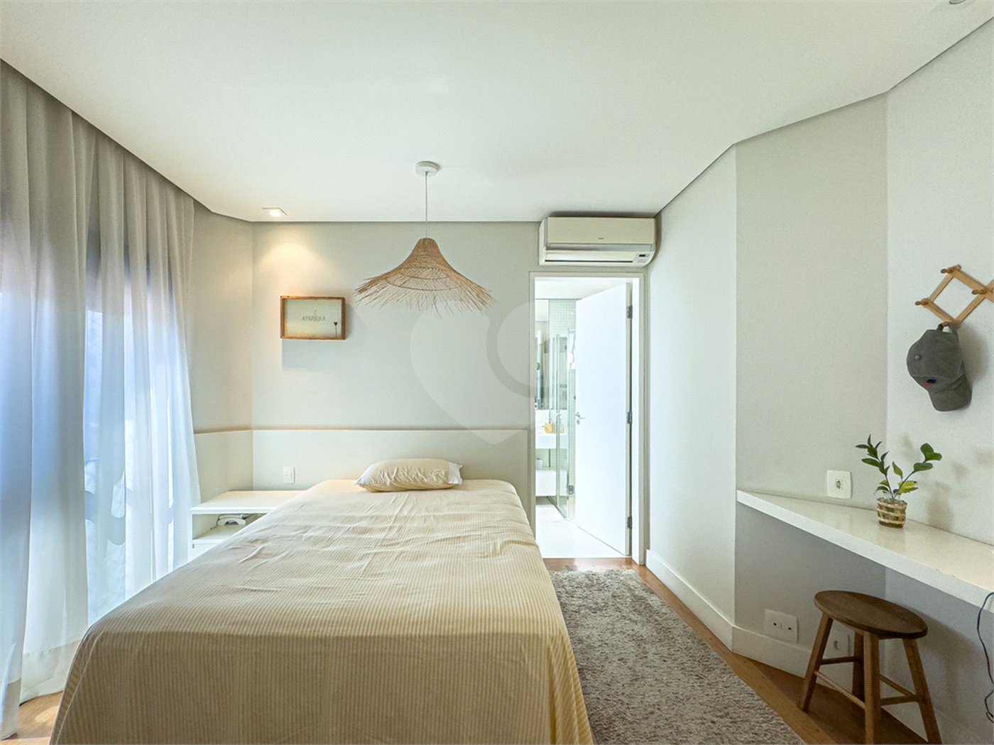 Apartamento à venda com 3 suítes em Sumarezinho, São Paulo, SP