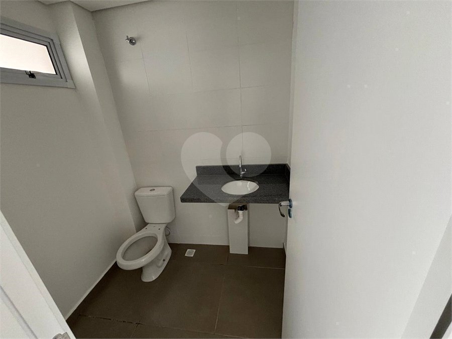 Casa à venda ou para alugar com 3 quartos, sendo 1 suíte,  no condomínio Residencial Villa Flora, Votorantim - SP