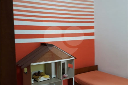 Casa à venda com 2 quartos, sendo 1 suíte,  em Vila Anastácio, São Paulo, SP