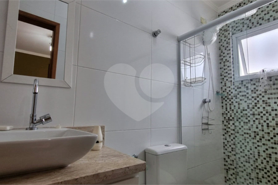 Casa à venda com 3 quartos, sendo 1 suíte, no condomínio Residencial Açaí, São Paulo - SP