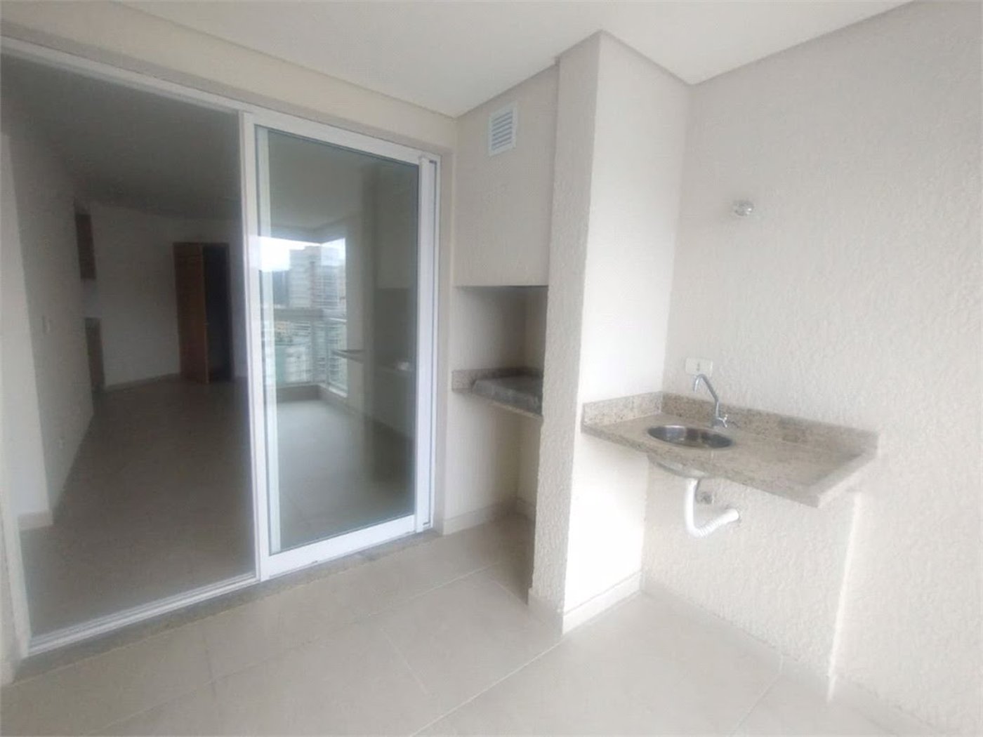 Apartamento Residencial à venda, Jardim Virginia, Guarujá - AP0274.