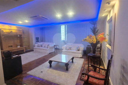 Apartamento à venda com 3 quartos, sendo 1 suíte, em Copacabana, Rio de Janeiro, RJ