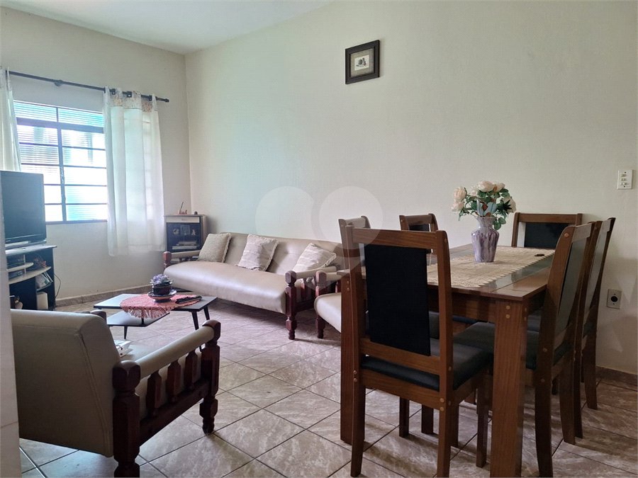 Casa à venda com 2 quartos em Vila Rio Branco, Itapetininga, SP