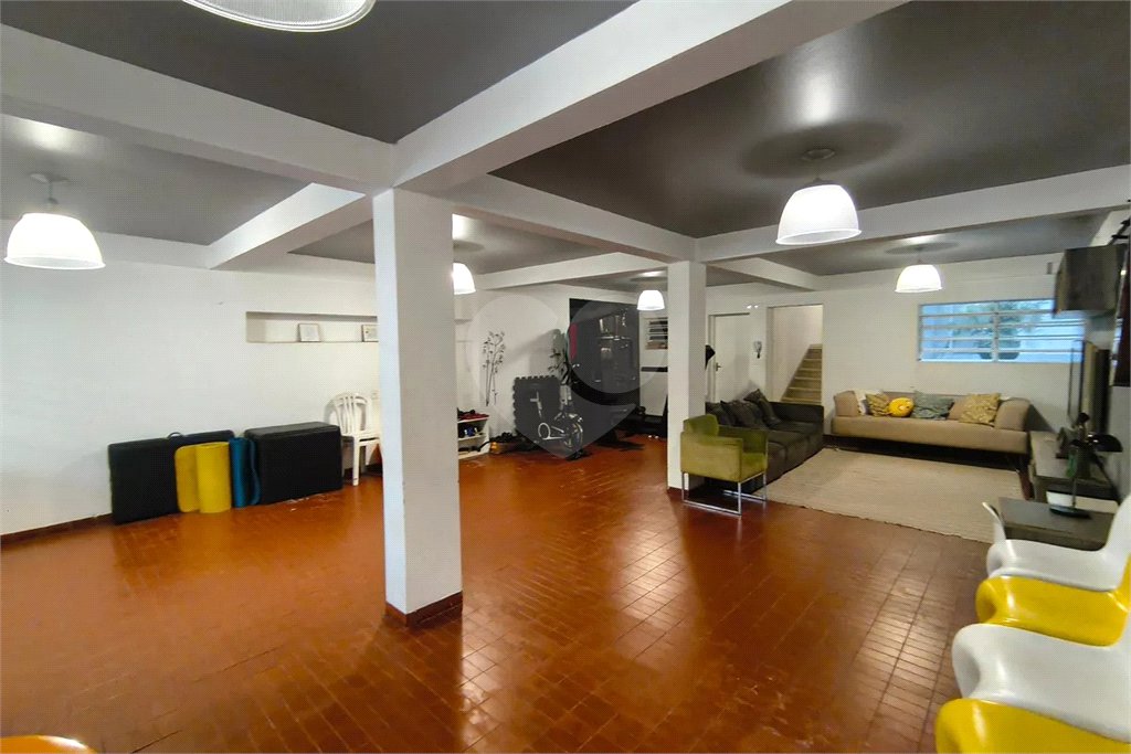 Sobrado à venda com 3 quartos, sendo 1 suíte, em Vila Mariana, São Paulo, SP