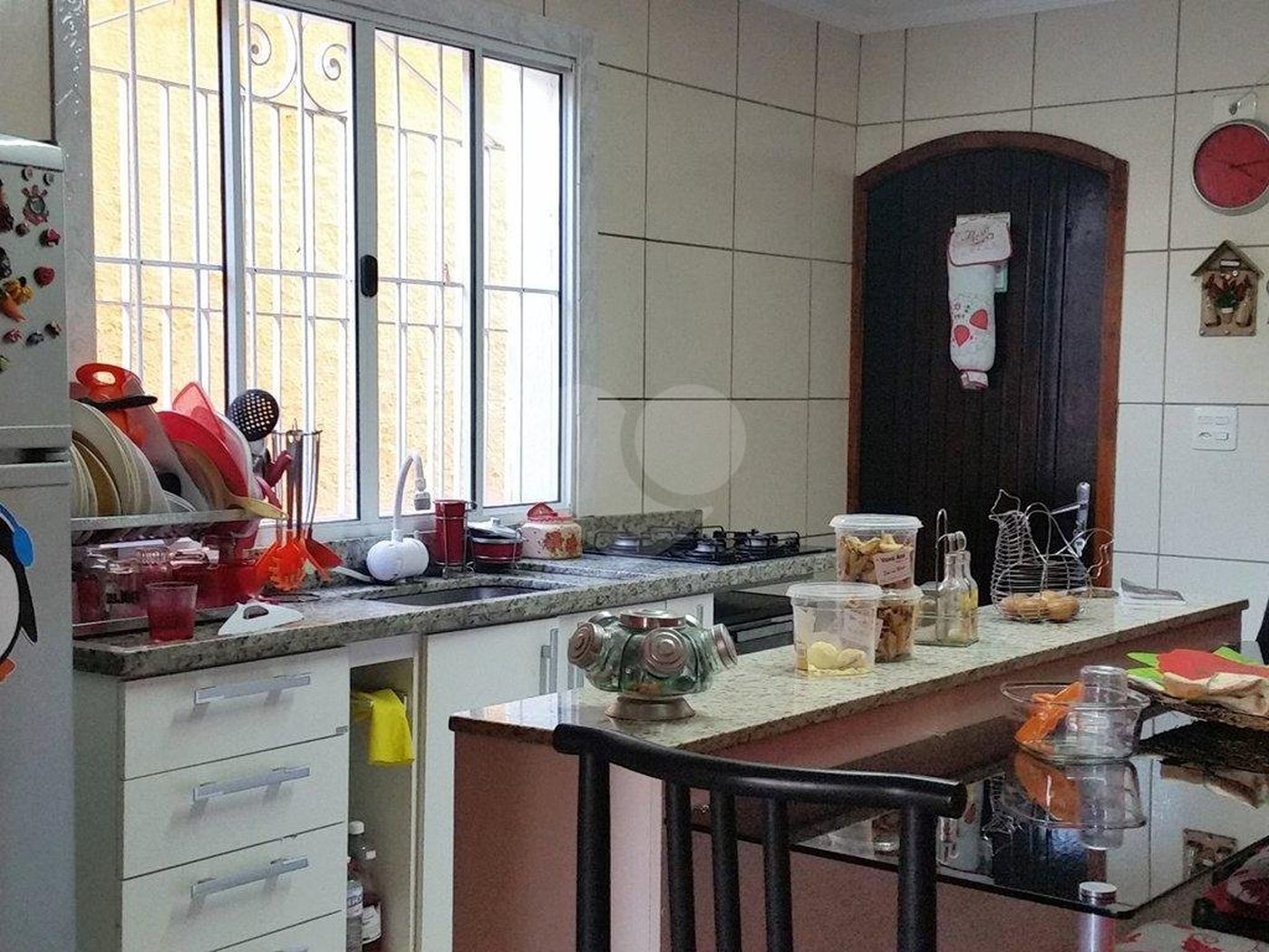 Sobrado à venda com 3 quartos, sendo 1 suíte,  em Tremembé, São Paulo, SP