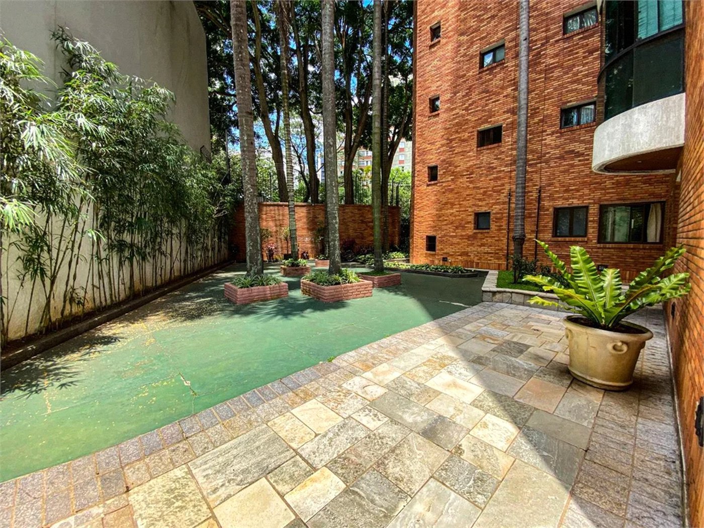 Apartamento à venda com 4 suítes em Vila Suzana, São Paulo, SP