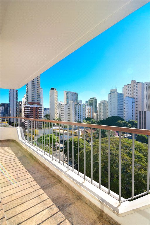 Apartamento à venda com 4 quartos, sendo 2 suítes,  em Brooklin Paulista, São Paulo, SP
