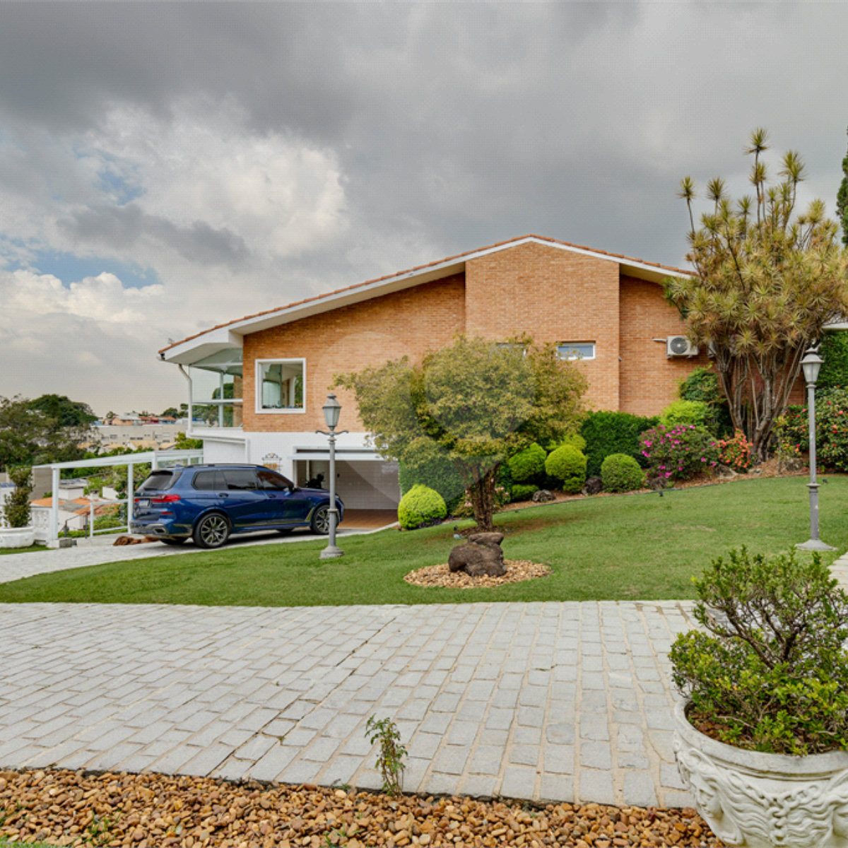 Casa Térrea à venda com 4 suítes em Chácara Flora, São Paulo, SP