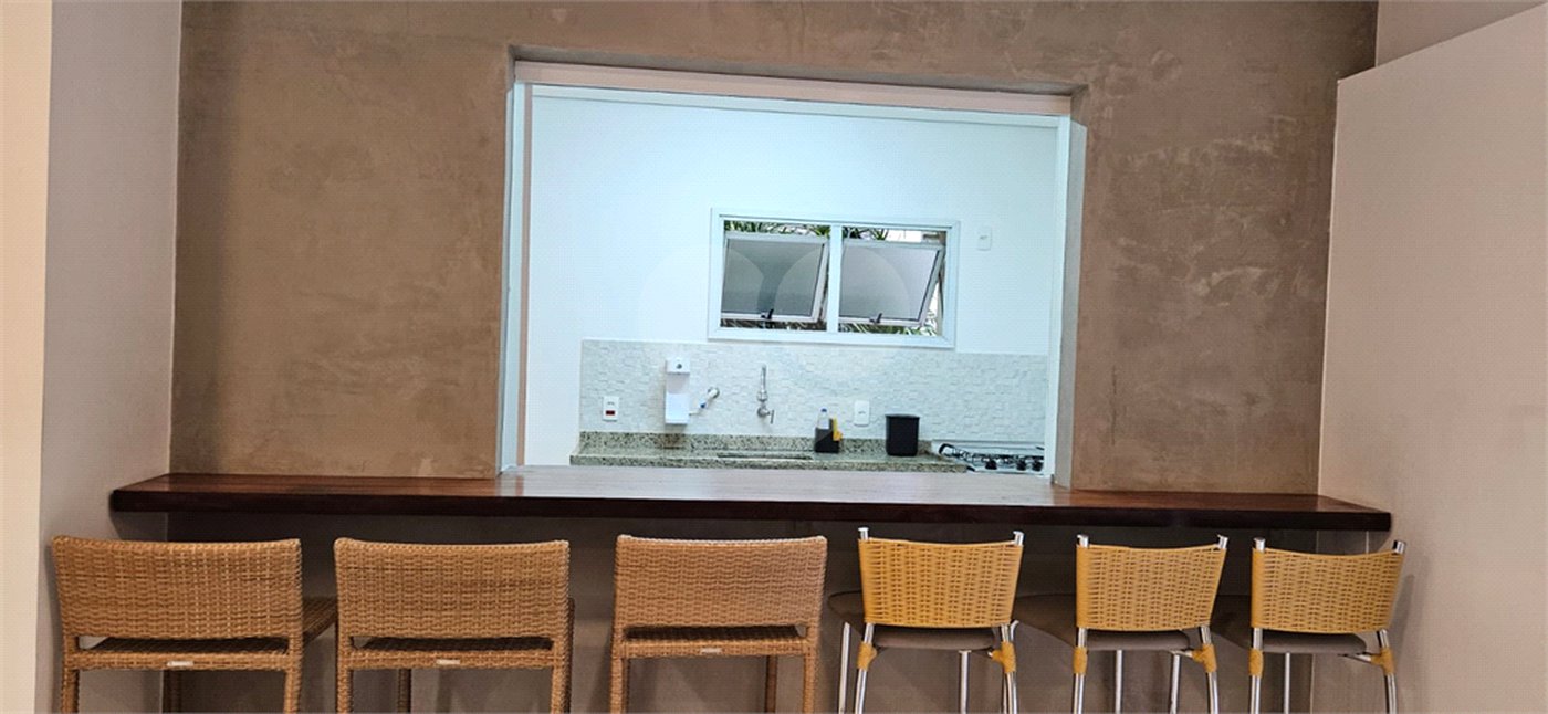 Apartamento à venda com 3 quartos, sendo 2 suítes, em Pinheiros, São Paulo, SP