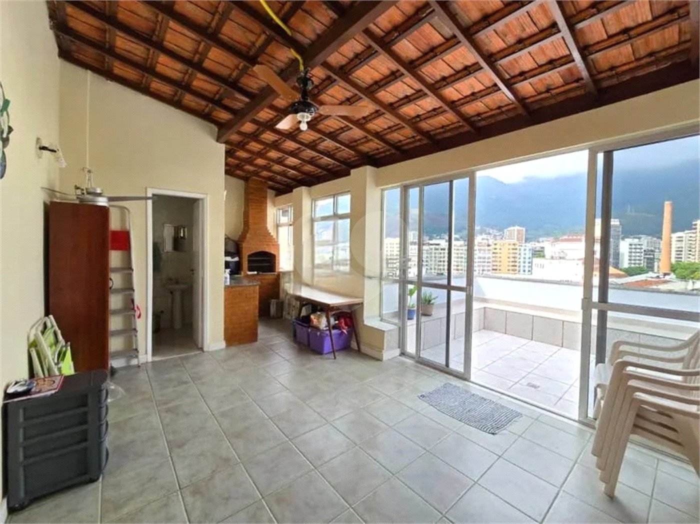 Cobertura à venda com 3 quartos, sendo 1 suíte, em Tijuca, Rio de Janeiro, RJ