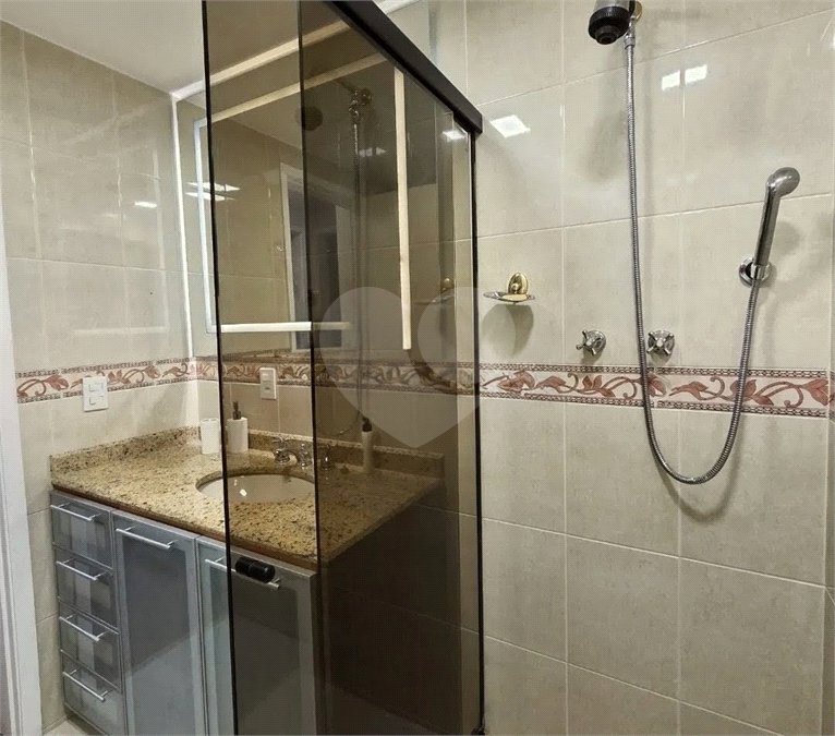 Apartamento à venda com 2 quartos, sendo 1 suíte,  em Laranjeiras, Rio de Janeiro, RJ