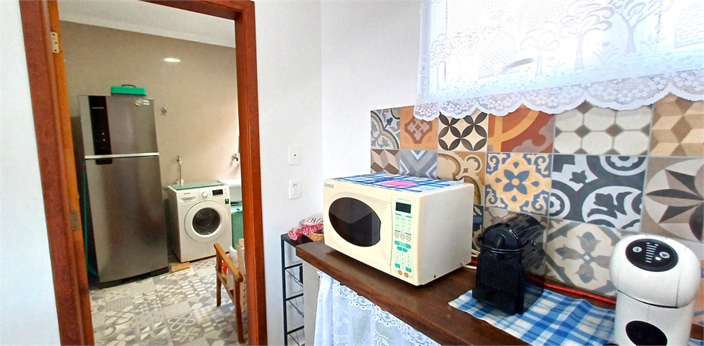 Casa à venda com 3 quartos, sendo 2 suítes, no condomínio Altos de São Roque, São Roque - SP