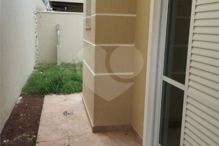 Casa à venda com 3 quartos, sendo 1 suíte,  no condomínio Vila Aracoara, Araraquara - SP