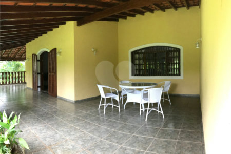Casa à venda com 5 quartos, sendo 3 suítes, em Recanto das Flores, Indaiatuba, SP